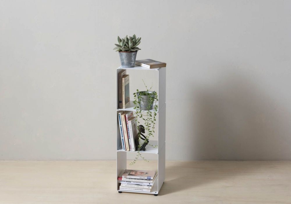 Cube shelf - Steel column storage - 2 shelves