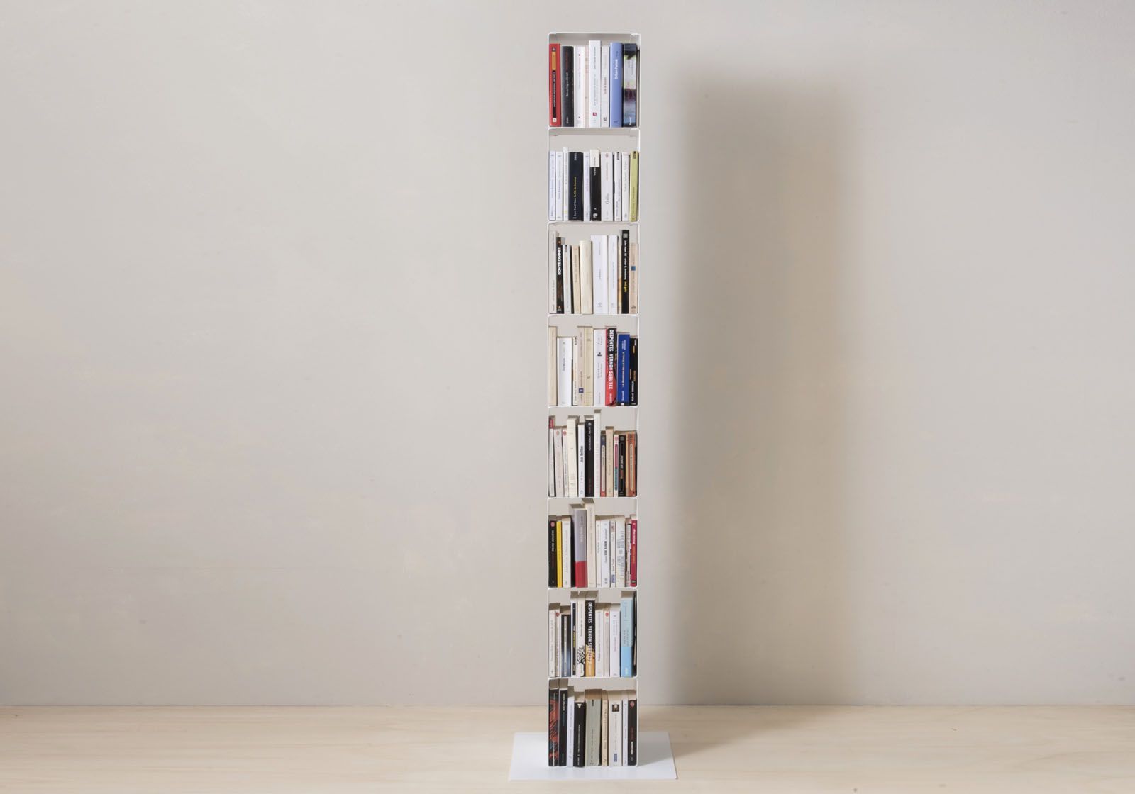 Cube shelf - Steel column storage - 8 shelves